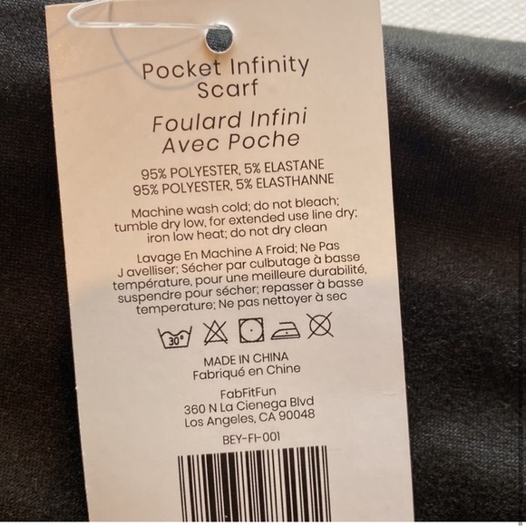 NWT‎ BEYOND YOGA POCKET INFINITY SCARF - Picture 3 of 3